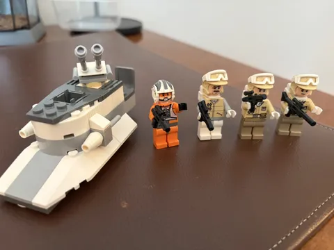 LEGO Star Wars: Rebel Trooper Battle Pack (8083)- Minifigures Included, Complete