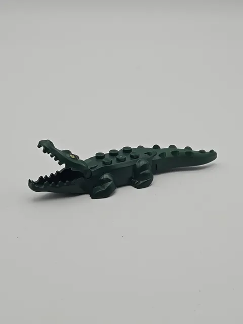 LEGO Animal Minifigure Alligator Crocodile with 20 Teeth Yellow Eyes Swamp