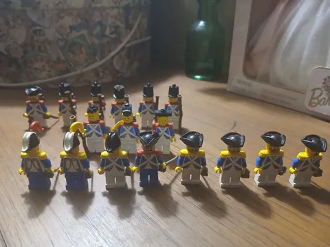 LEGO Pirates LOT PLEASE LOOK AT PICS AND READ ITEM DESCRIPTION.
