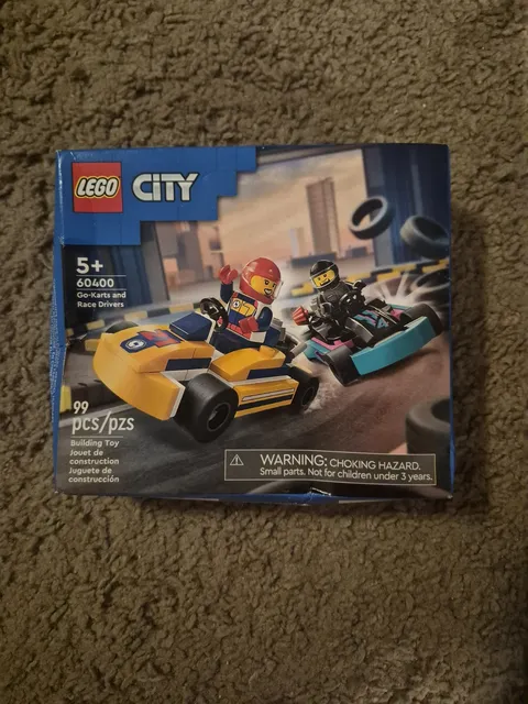 LEGO City 60400 Go-Karts and Race Drivers *Sealed* 99pcs New Sealed Box