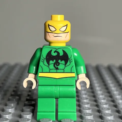 LEGO Super Heroes Iron Fist Minifigure (sh0041) From Set 6873 Genuine Rare - 1K