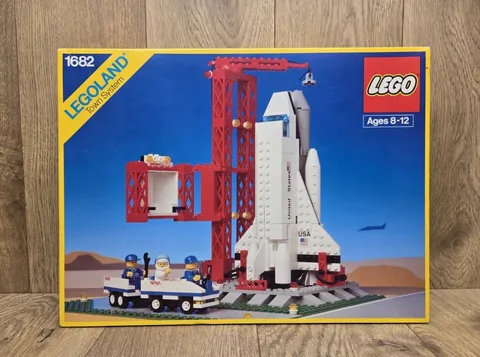 LEGO 1682 Legoland Town System Space Shuttle Brand New Vintage Sealed 1990