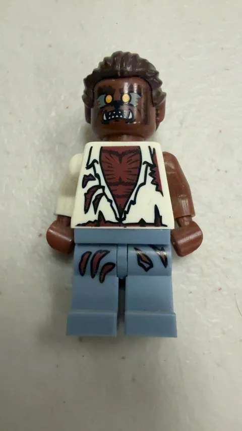 LEGO Series 4 Werewolf Minifigure Wolf Guy Monster Fighters Halloween Torn Shirt