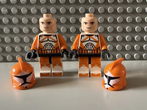 Authentic LEGO Star Wars P1 Phase 1 Clone Trooper Bomb Squad lot of 2