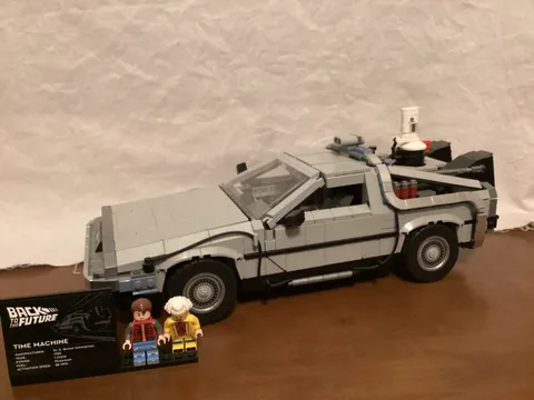 LEGO 10300 Back to the Future Time Machine DeLorean - 100% complete NO BOX