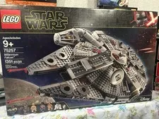 LEGO Star Wars: Millennium Falcon (75257)