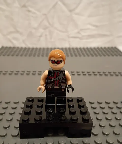LEGO Hawkeye Minifigure Marvel Super Heroes Avengers 6867 6868 HK19 (LOT 006)