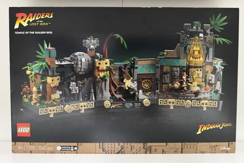 LEGO Indiana Jones Raiders Temple of the Golden Idol 77015 1545 pcs Box 18+