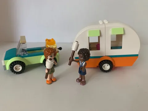 LEGO FRIENDS: Holiday Camping Trip