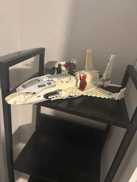 LEGO Super Heroes: Stark Jet and the Drone Attack (76130)