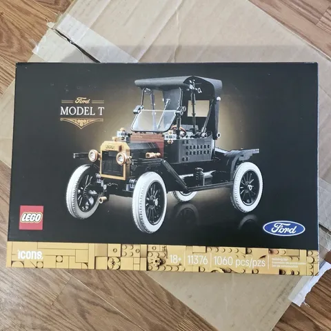 LEGO® Icons Ford Model T 11376