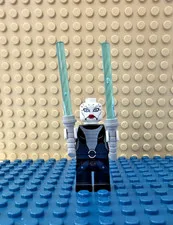 LEGO Minifigure Asajj Ventress - Includes Lightsabers 