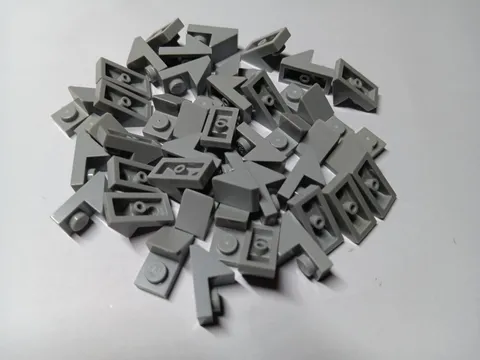 LEGO BULK LOT 42 LIGHT BLUISH GRAY SLOPE 45 2 X 1 2/3 CUTOUT  #92946