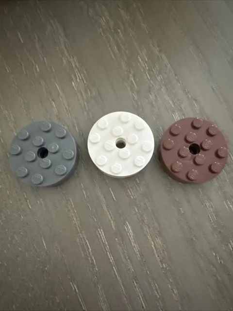 LEGO Brick 4 x 4 Round with Hole (87081) Assorted Colors 3 Pcs