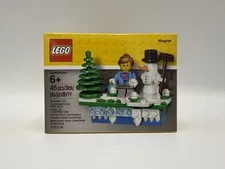 LEGO Seasonal: Iconic Holiday Christmas Scene Magnet (853663) NEW! RETIRED! RARE