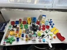 Lego Duplo Lot 80 Pieces Car/ Truck Bases And Parts House Pieces Printed Blocks