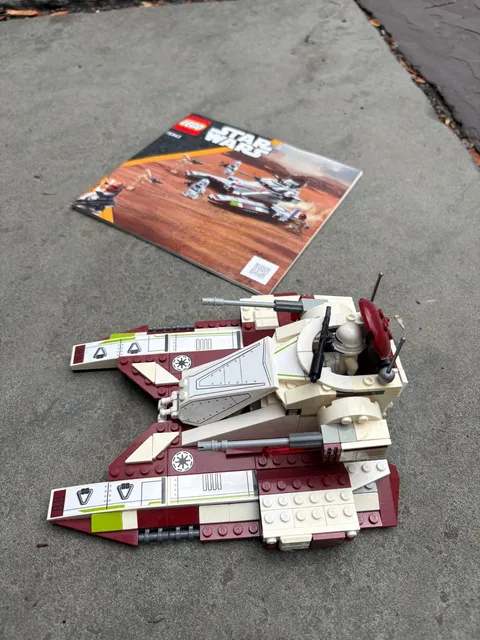 LEGO Star Wars: Republic Fighter Tank (75342) - excellent used condition