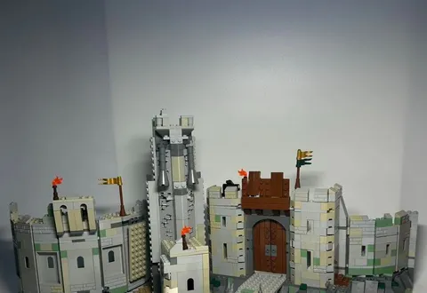 LEGO The Lord of the Rings: The Battle of Helm's Deep (9474) Used,No minifig