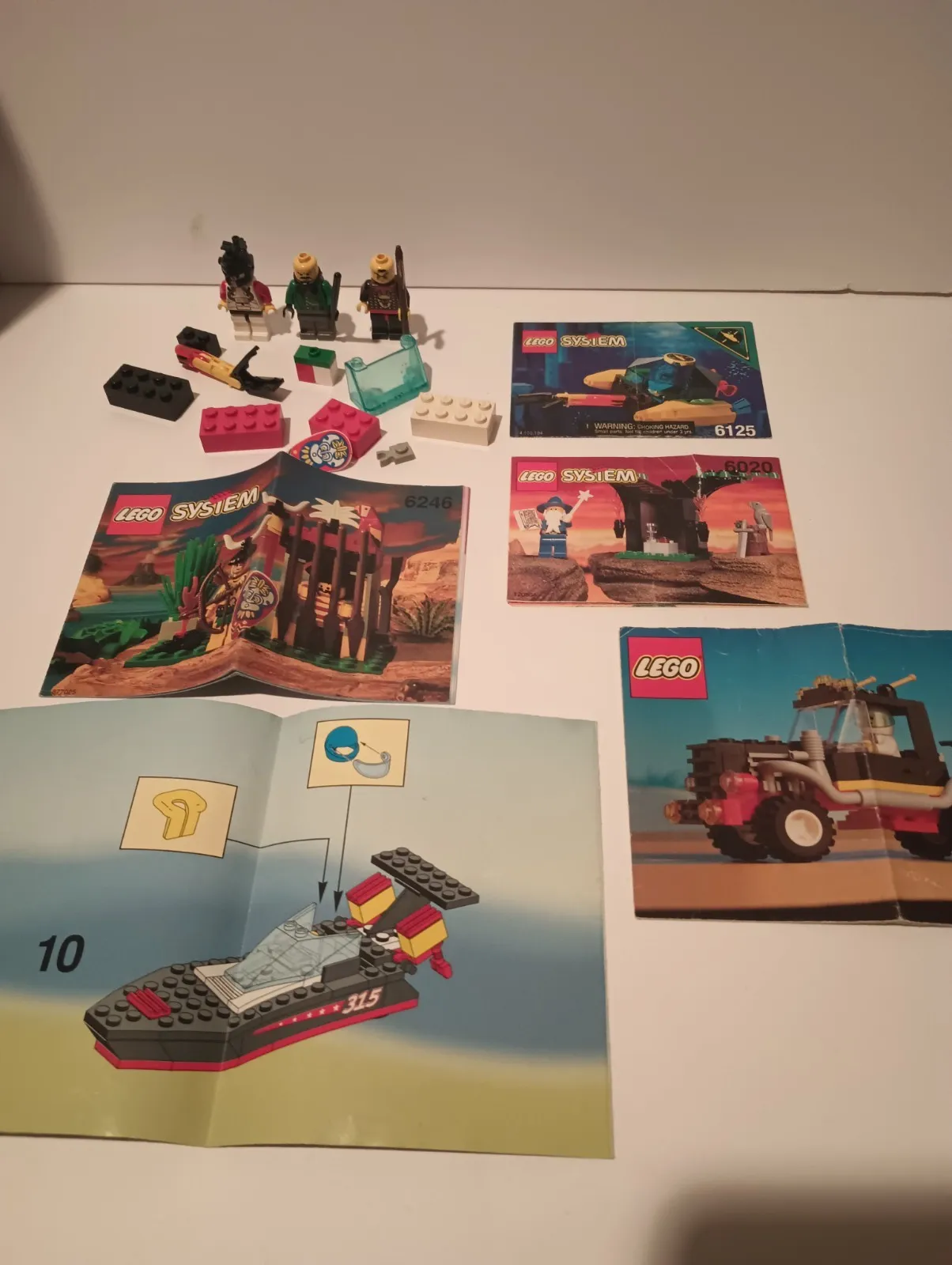 LEGO System Instruction Manual Booklet Lot 6125 6020 6246 6669 Misc. Pieces.