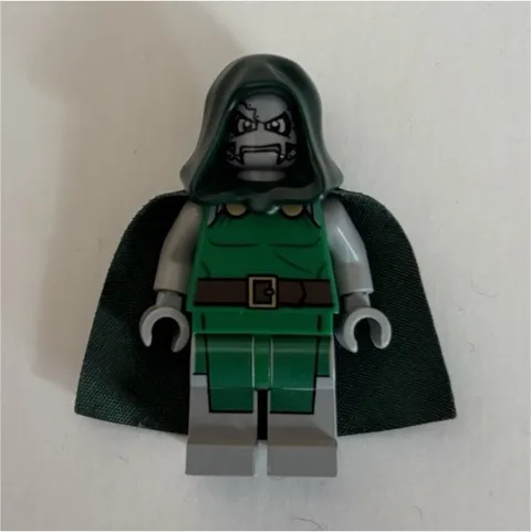 Lego Dr. Doom 76005 Super Heroes Ultimate Spider-Man Minifigure