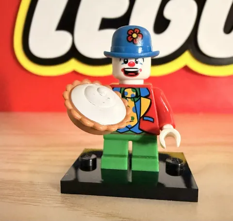 Lego CMF Series 5 Small Clown Minifigure With Accessory