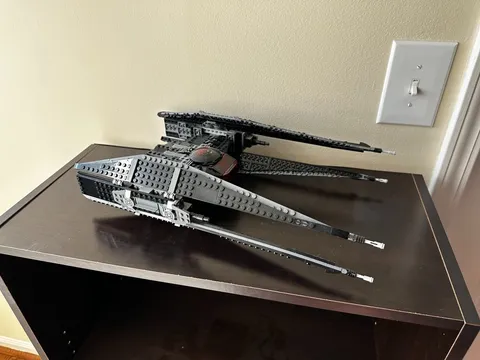 LEGO Star Wars: Kylo Ren's TIE Fighter (75179)