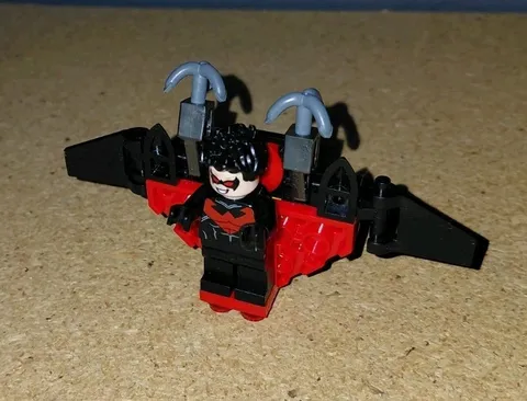 lego minifigure nightwing Blk And Red W/ Glider