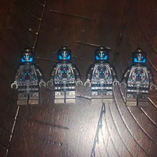 LEGO Marvel Lot of 4 Ultron Sentries