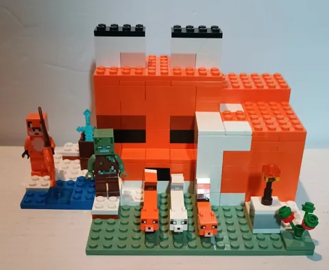 Lego 21178 MINECRAFT The Fox Lodge Used Complete Retired - No Box or Manual ++++