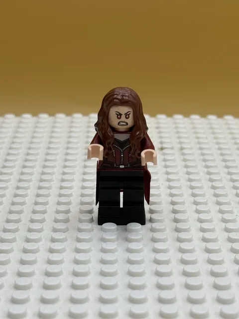 LEGO Super Heroes Minifigure Scarlet Witch (Genuine)