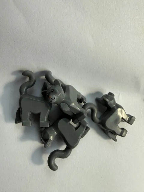 LEGO-NEW-#13786-DARK BLUISH GREY-STANDING CAT-1 CAT