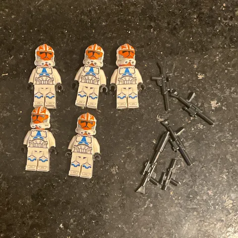 LEGO Star Wars Clone Trooper Minifigure Lot (5) White/Orange w/ Blasters