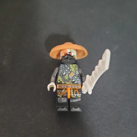 Lego ninjago hunted warrior