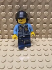 LEGO City Minifig cty0362 - Undercover Elite Police - Light Scratches/No Cracks