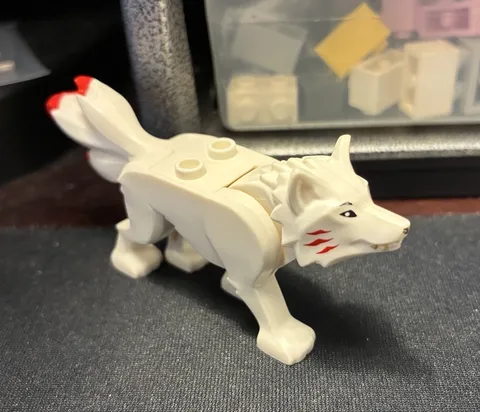LEGO Ninjago White Wolf Animal Figure Minifigure Red Markings 3 Tail Piece