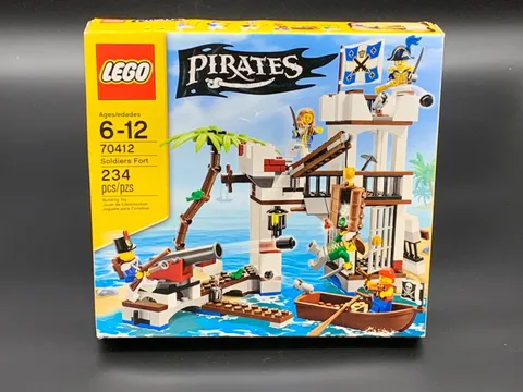 New Sealed Box LEGO Pirates: Soldiers Fort (70412) 2015 Retired