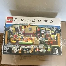 LEGO Ideas FRIENDS Central Perk Set 21319 1070 Pieces Complete Set 16+