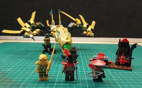 Lego Ninjago 70503 The Golden Dragon 100% Complete