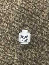 Harry Potter Lego Skull MINIFIG HEAD - 4752 Professor Lupin’s Classroom