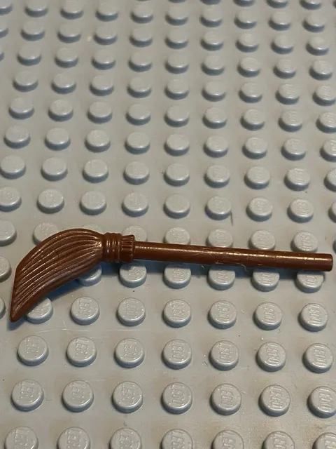 LEGO Harry Potter Witch Wizard Reddish Brown Broom