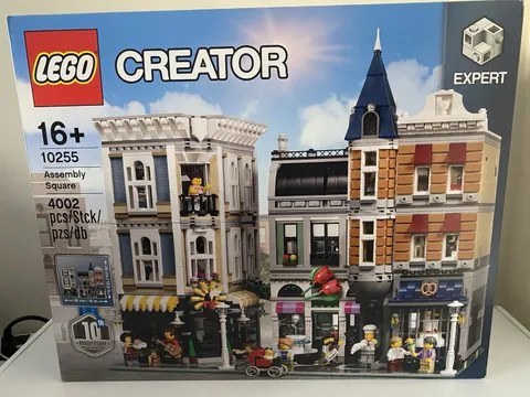 LEGO CREATOR: Assembly Square (10255)