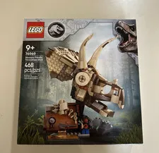 LEGO Jurassic Park Dinosaur Fossils: Triceratops Skull (76969) Building Set NEW