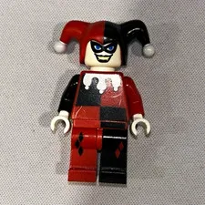 LEGO DC Harley Quinn Minifigure Red/Black Jester Outfit w/ Small White Round