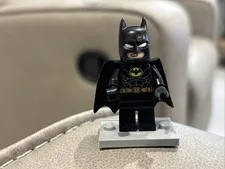 Lego Batman Minifigure Cowl w/White Eyes DC Tim Burton's 76224 76265 sh0899 NICE