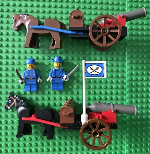 LEGO Western Cavalry LOT Cowboys Soldiers Minifigures Vintage Horses Weapons