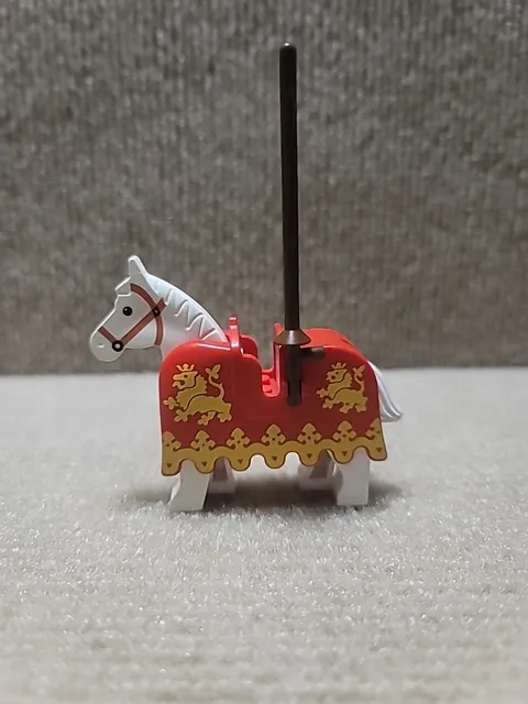 Lego 1980s Castle White Horse w/ Red Horse Barding Yellow Lions 6081 / 6060 (b)
