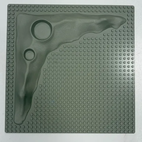 Lego Baseplate Raised 32 x 32 Crater Plate (3974a) : 2 Bad Lego Studs