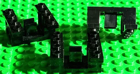 Lot of 3 LEGO Technic Gearbox 4 x 4 x 1 2/3 BLACK Star Wars Batman Atlantis ++