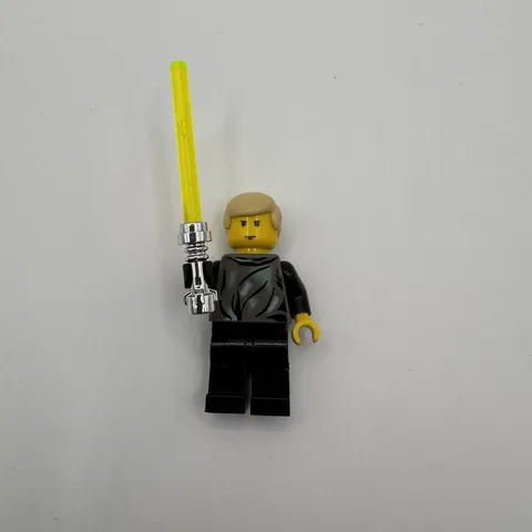 LEGO Star Wars Luke Skywalker Endor Minifigure Chrome Lightsaber 7128 sw0018