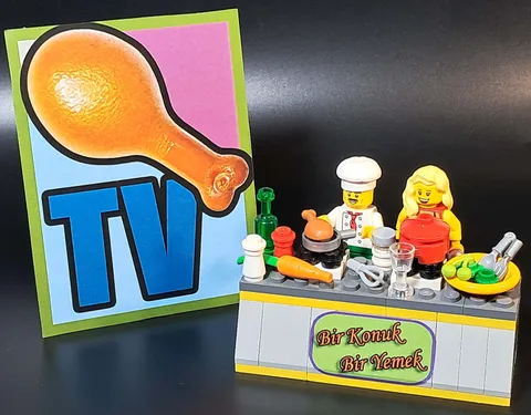 LEGO Custom Minifigure Diorama TV Cooking & Chat Show